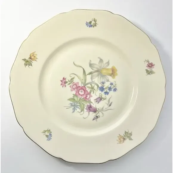 Hutschenreuther & Royal York “Bridal Bouquet (Madeleine)” 6 Dinner Plates 9 5/8” Dinnerware